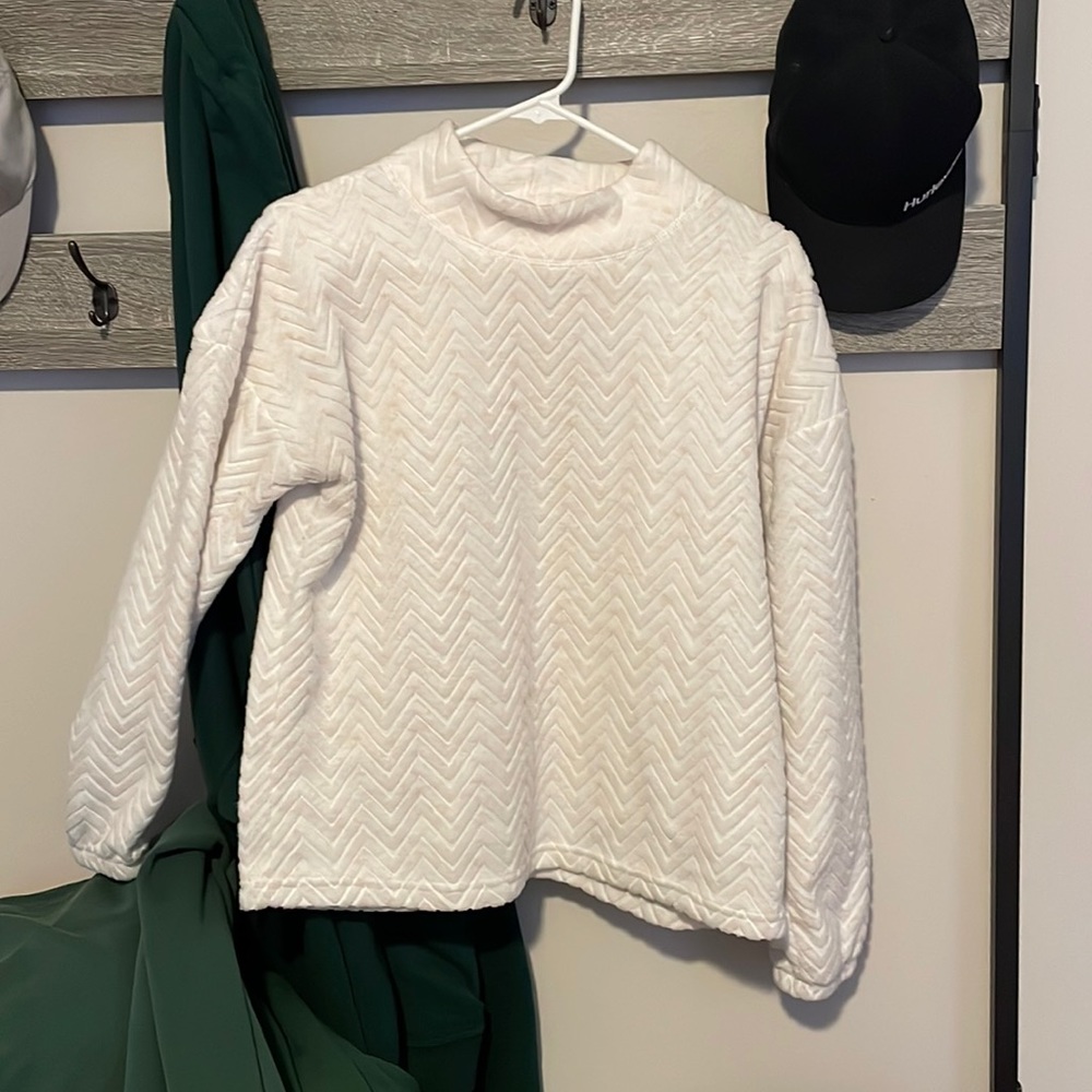 Long sleeve slouch cuff at wrist…dress up or dress down!